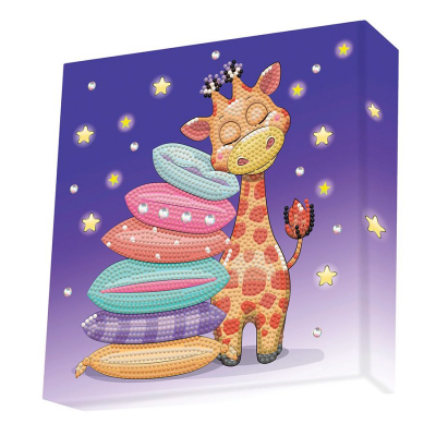 Tableau en broderie diamant pour une décoration de chambre d'enfant, motif Oreiller Girafe de la marque Dotz Box