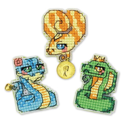 Sujets décoratifs magnets Magnets serpents à broder au point de croix point compté de la marque Riolis