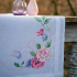 Kit Chemin de table imprimé Point de Croix Fleurs et papillons Vervaco